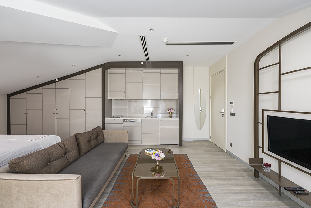 Deluxe Suite 